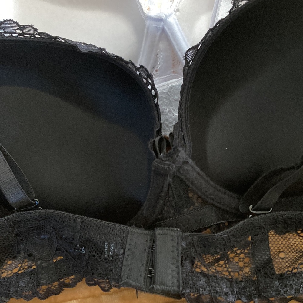 Set of 3 NWOT Lace Padded under wire Bra size 36C - Picture 3 of 6
